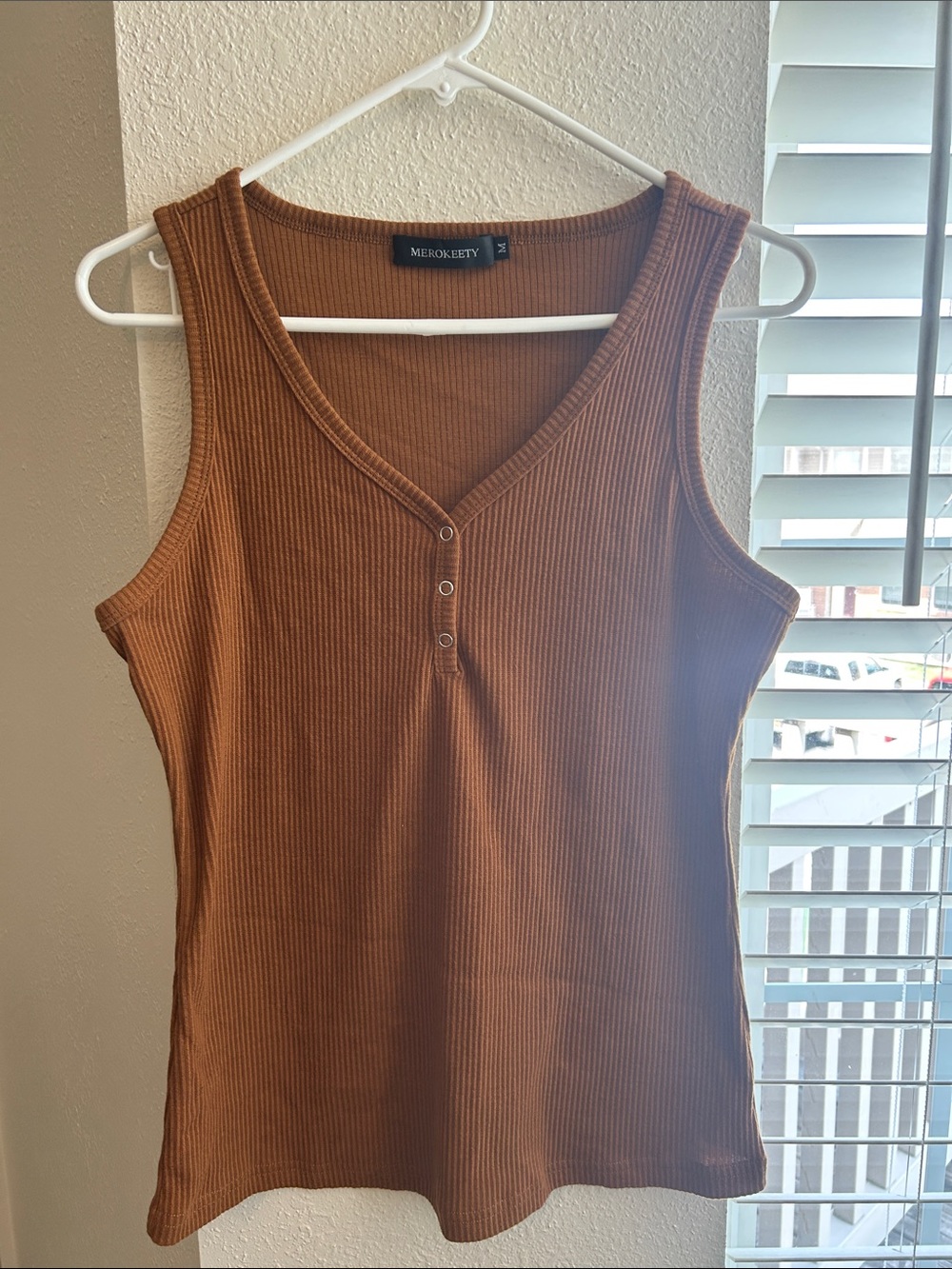 Merokeety Women's Ribbed Henley Tank in Caramel Brown